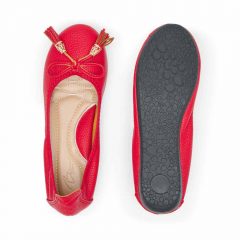 รองเท้าคัชชูส้นเตี้ย ใส่สบาย แบรนด์ Bekazii รุ่นAileen Flower Accent Ballerinas in Red